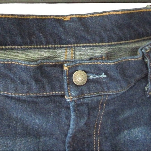Abercrombie & Fitch Kennan Straight Denim Jeans - Picture 6 of 7